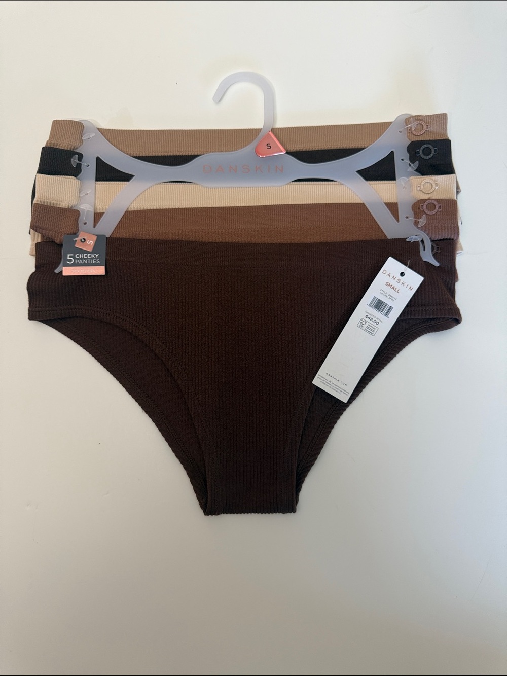 DANSKIN SEAMLESS CHEEKY PANTIES NEW!